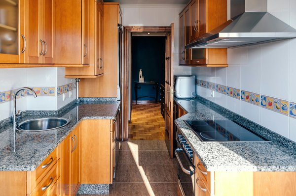 Découpe de bois sur mesure : fonctionnement, avantages et précaution