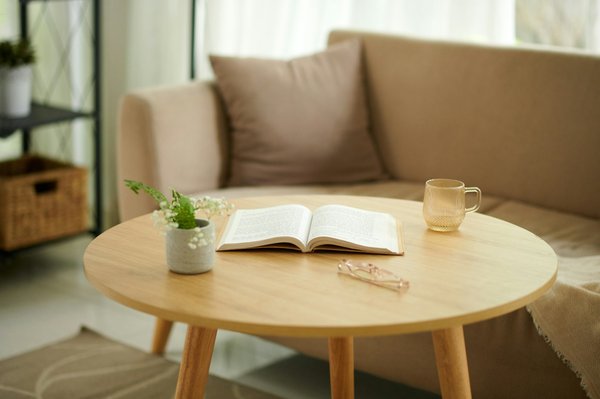 Créer votre table basse sur mesure : entre style et qualité.