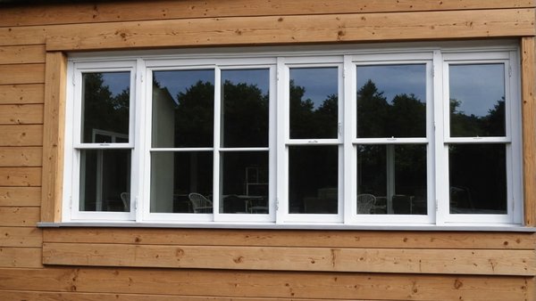 Pose fenêtres pvc et menuiseries à allauch : votre guide complet